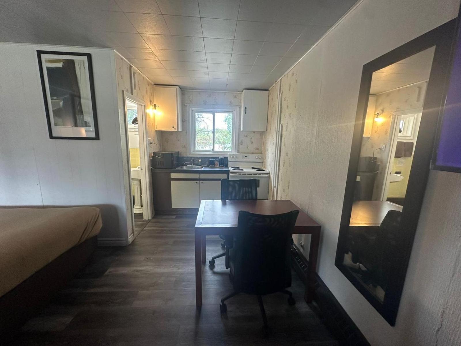 Pine Ridge Motel Timmins Extérieur photo